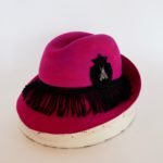 KAPELUSZ FUKSJOWY